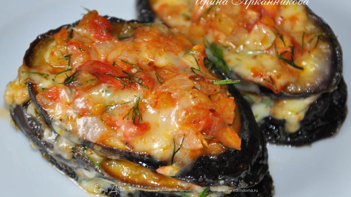 Баклажанные башенки с овощами