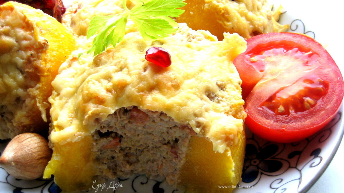 Фаршированные кабачки под сыром