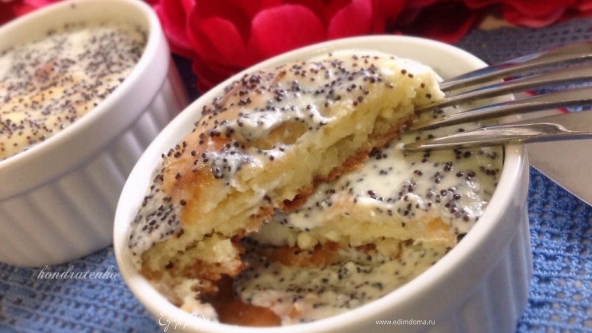 Сырники в духовке под сметанным  соусом