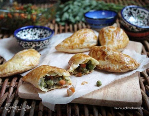 Марокканские пирожки с морковью и горохом