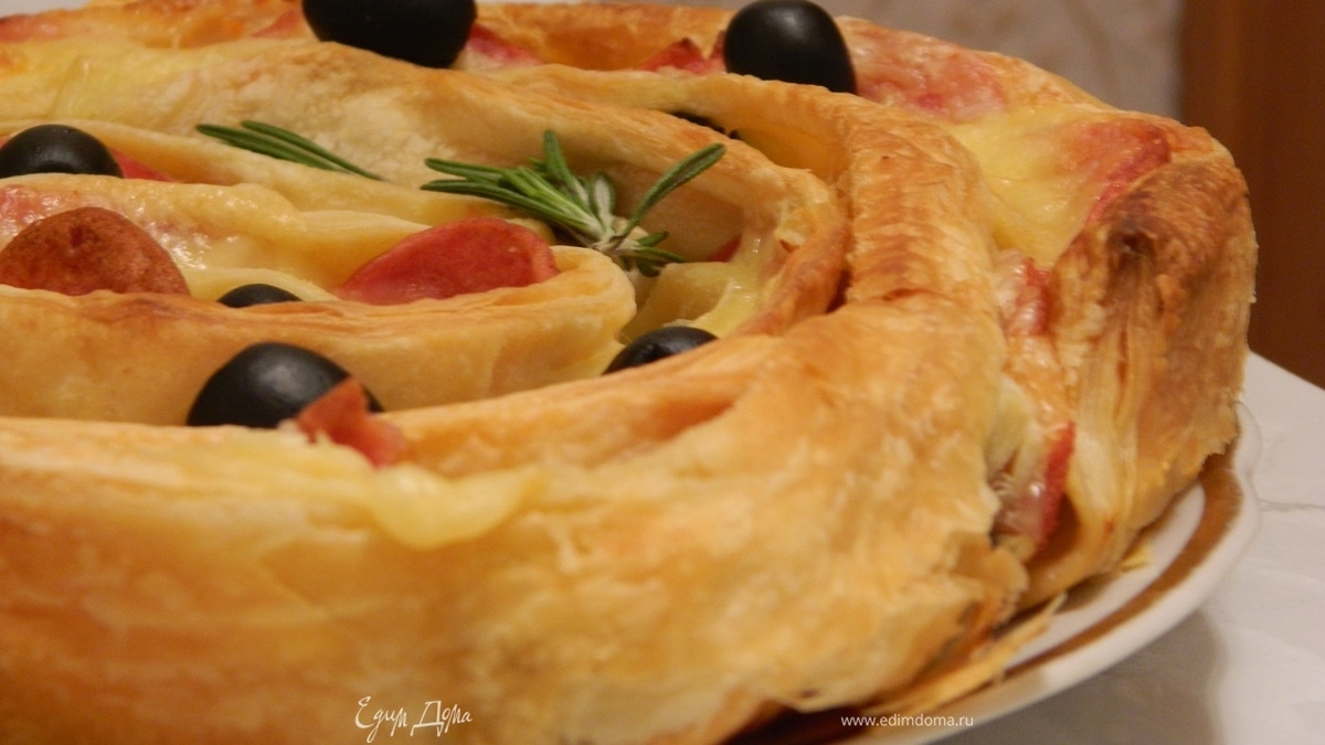 Пицца с ветчиной