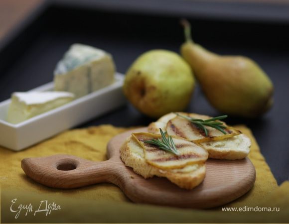Брускетта с грушей Брускетта с грушей