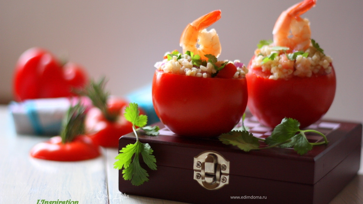 Легкий салат с булгуром и креветками