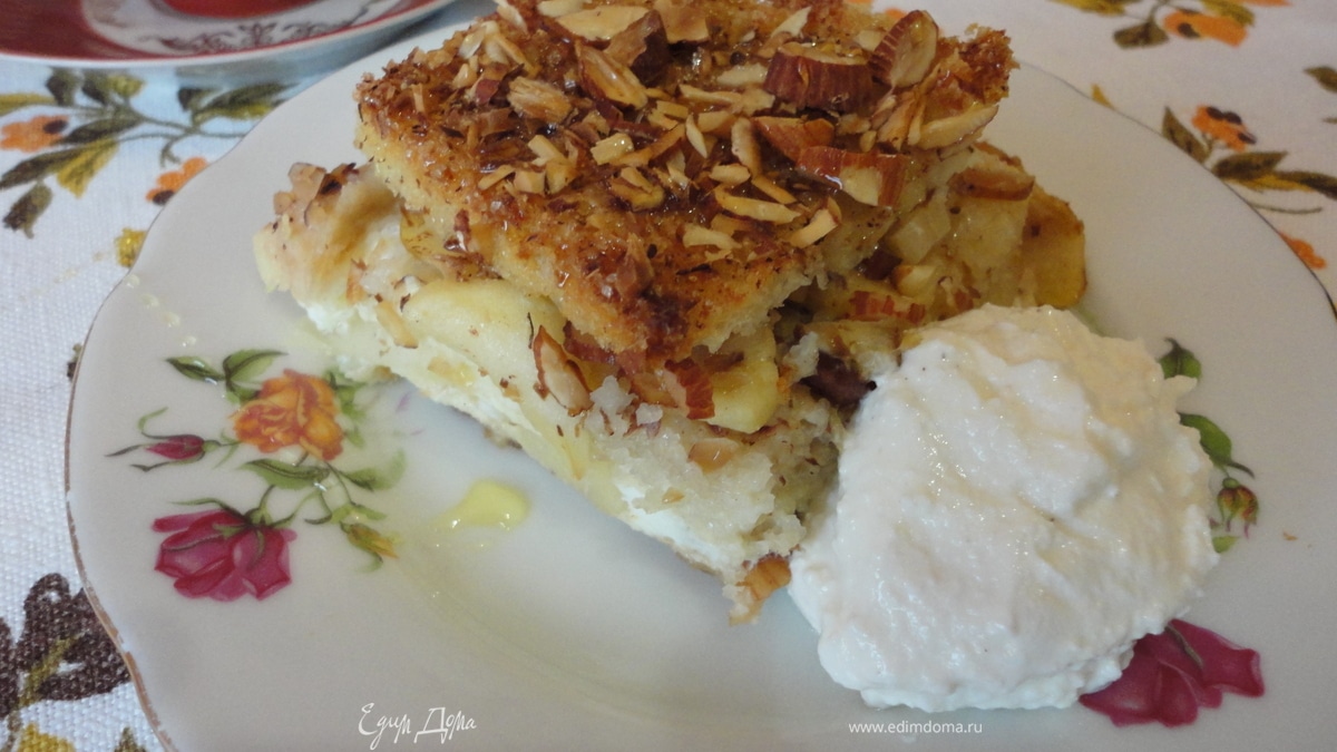 Хлебный яблочный пудинг по-крестьянски