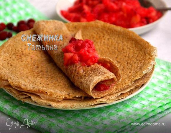 Блинчики из цельнозерновой муки с яблочно-клюквенной начинкой