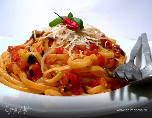 Сладко-острые лингуине с луком и медом