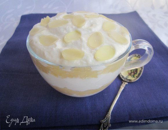 Творожный десерт с яблочным муссом