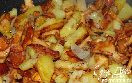 Рецепт "Осенняя пора", или просто Жареный картофель с лисичками