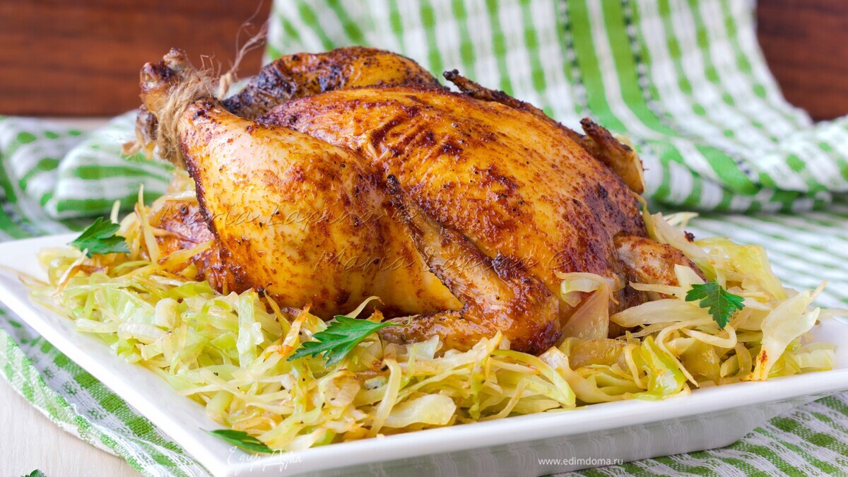 Цыплята с паприкой и тушеной капустой