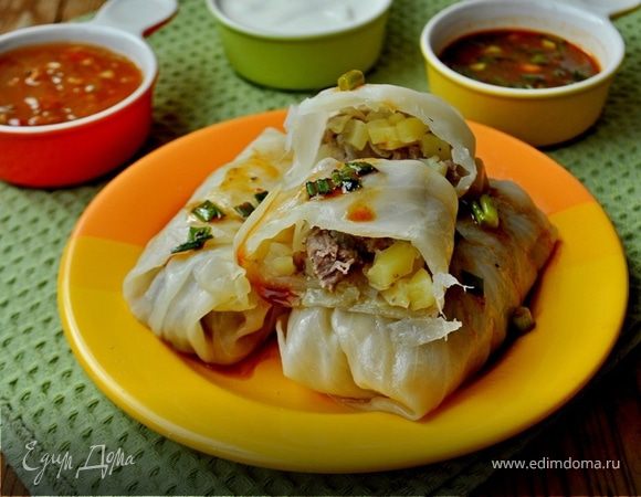 Капустные конвертики со свининой и овощами Капустные конвертики со свининой и овощами