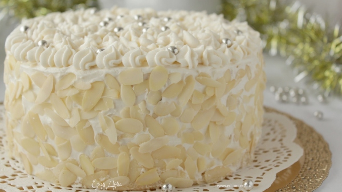 Торт с клубничным суфле