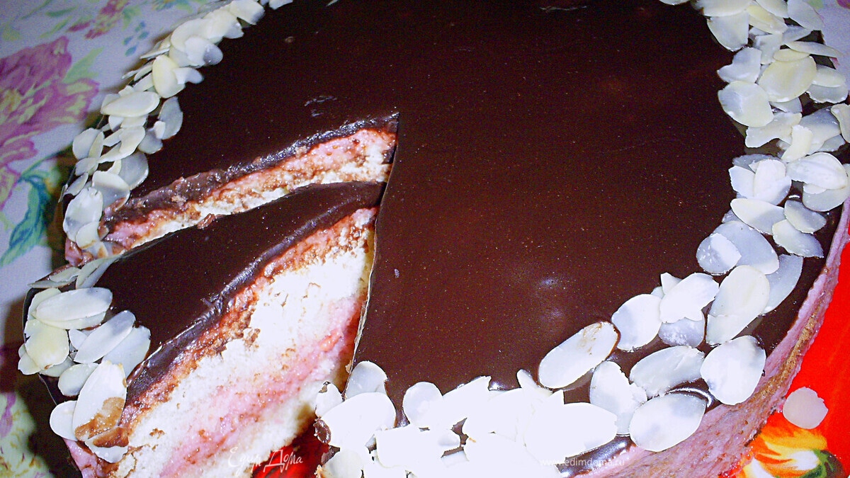 Торт "Клубничный соблазн"