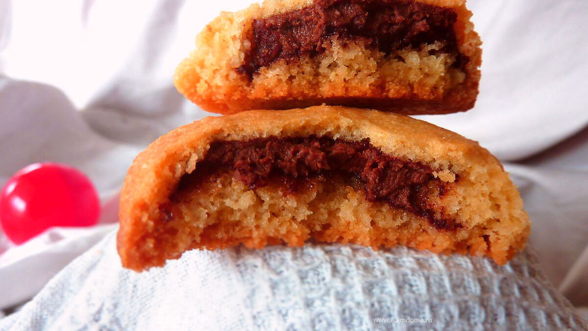 Ванильное печенье с шоколадно-ореховой начинкой
