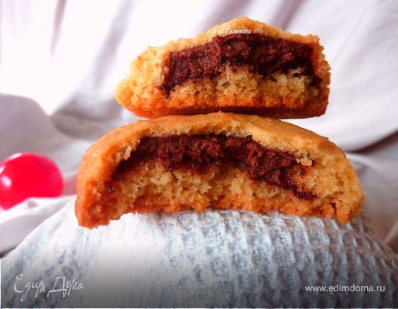 Ванильное печенье с шоколадно-ореховой начинкой