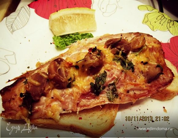 Скумбрия с чеддером и шампиньонами