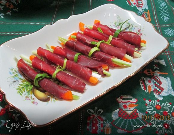 Рулеты из брезаолы с овощами