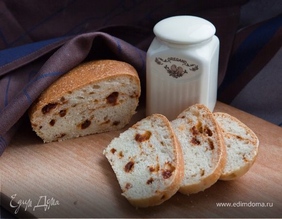 Хлеб с вялеными томатами и каперсами Хлеб с вялеными томатами и каперсами