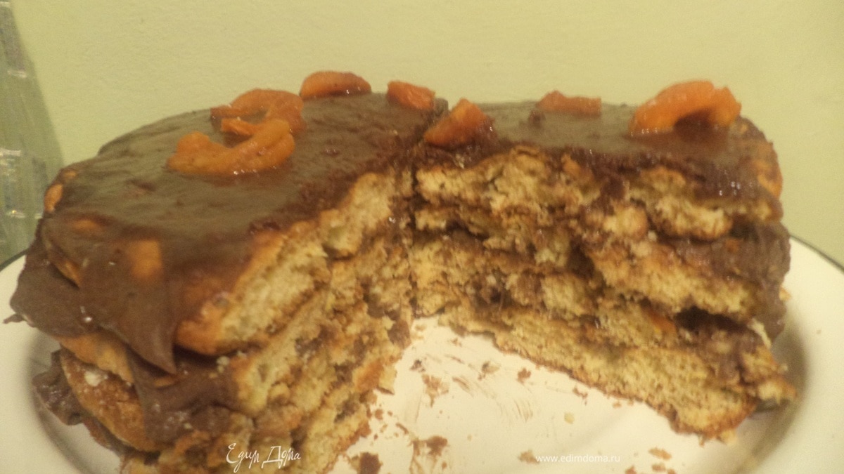 Торт "Королевский" с грецкими орехами, изюмом и курагой