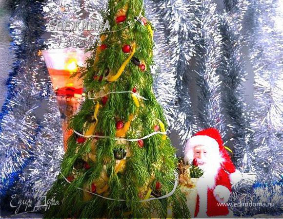 Закусочный торт «Новогодняя елка» из профитролей и сливочного крем-мусса с семгой