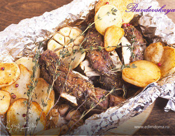 Баранья лопатка, запеченная с розмарином