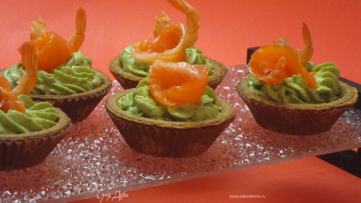 Крем из авокадо в тарталетках