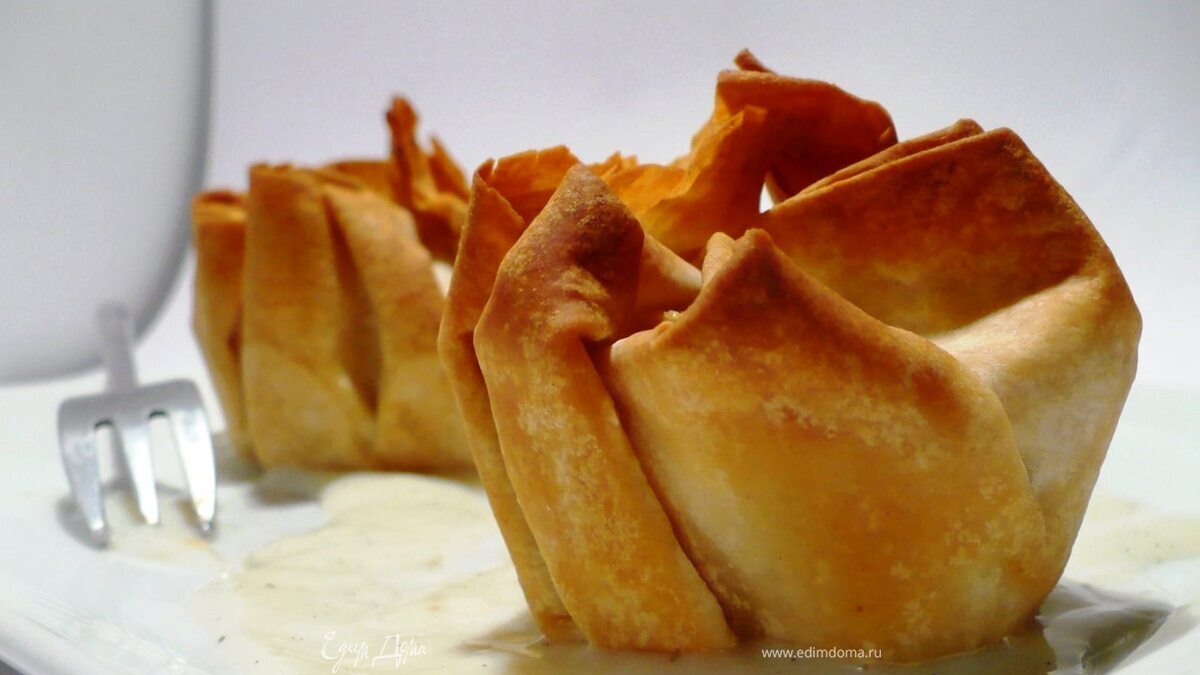 Яблочные мини-штрудели с изюминкой