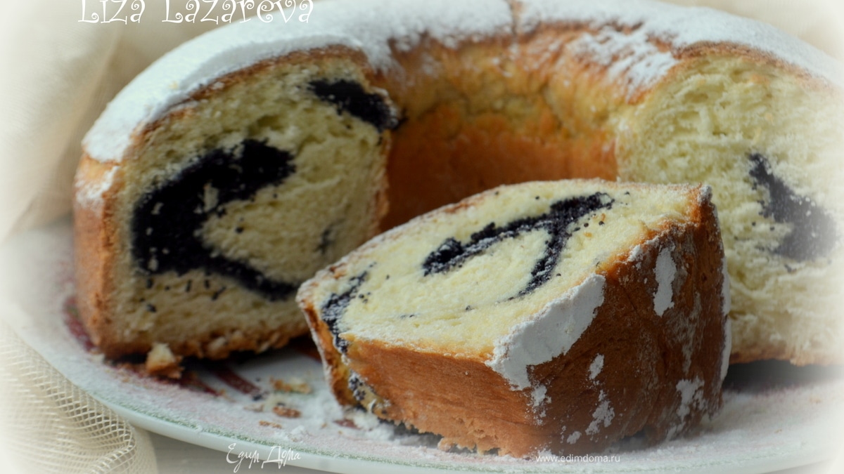 "Припорошенный снегом" дрожжевой кекс с маком