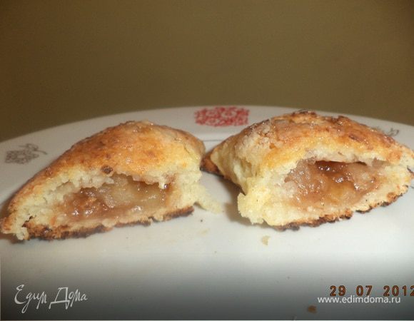 Творожные пирожки с яблоками и корицей