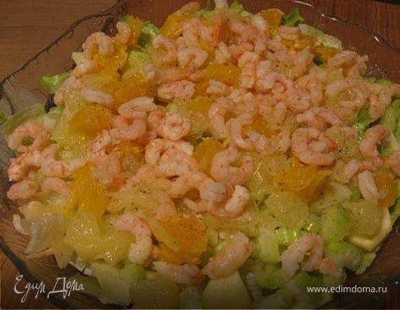 Новогодний салат с креветками и мандаринами