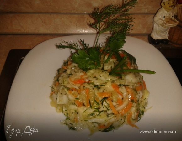 Салат из капусты с морковью и яблоком Салат из капусты с морковью и яблоком