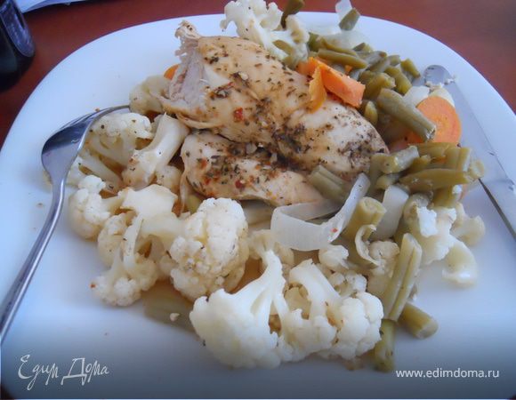 Куриное филе, запеченное с овощами в фольге