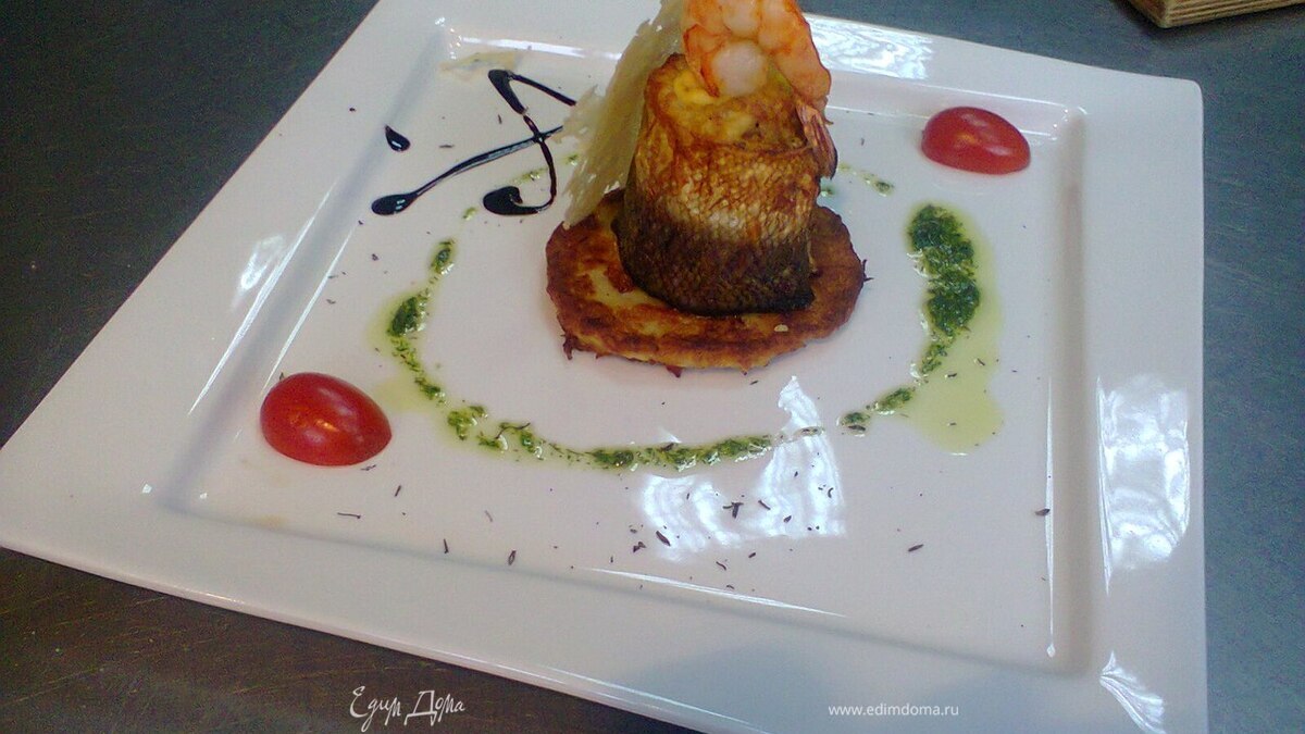 Рулет из лосося на дранике