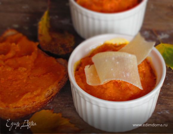 Морковное пюре с пармезаном (детское меню) Морковное пюре с пармезаном (детское меню)
