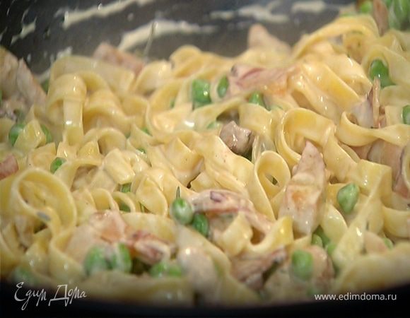 Тальолини с зеленым горошком, грибами и беконом Тальолини с зеленым горошком, грибами и беконом