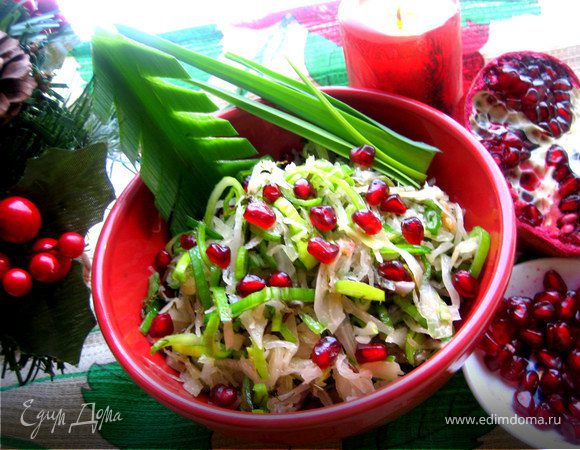 Салат из квашеной капусты