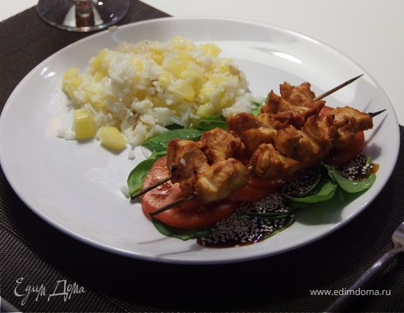 Балинезийское соте из курицы с рисом и ананасами Балинезийское соте из курицы с рисом и ананасами