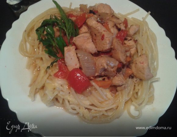 паста с куриным филе и сладким перцем 