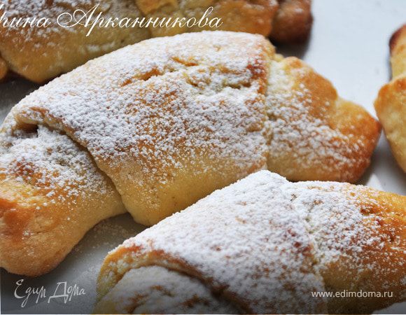 Творожные рогалики с орехами