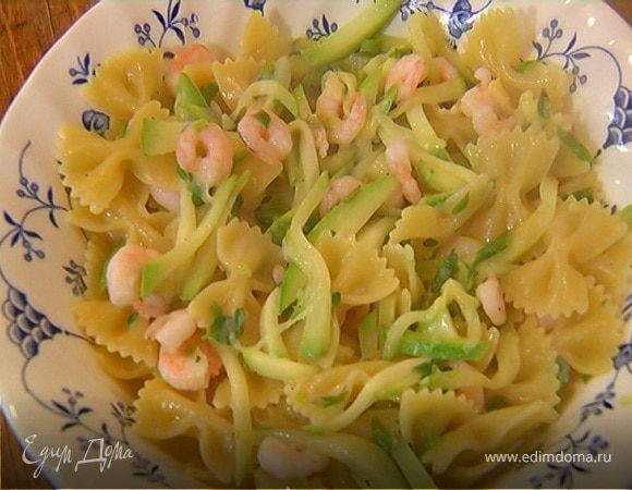 Макароны-бабочки с цукини и креветками Макароны-бабочки с цукини и креветками