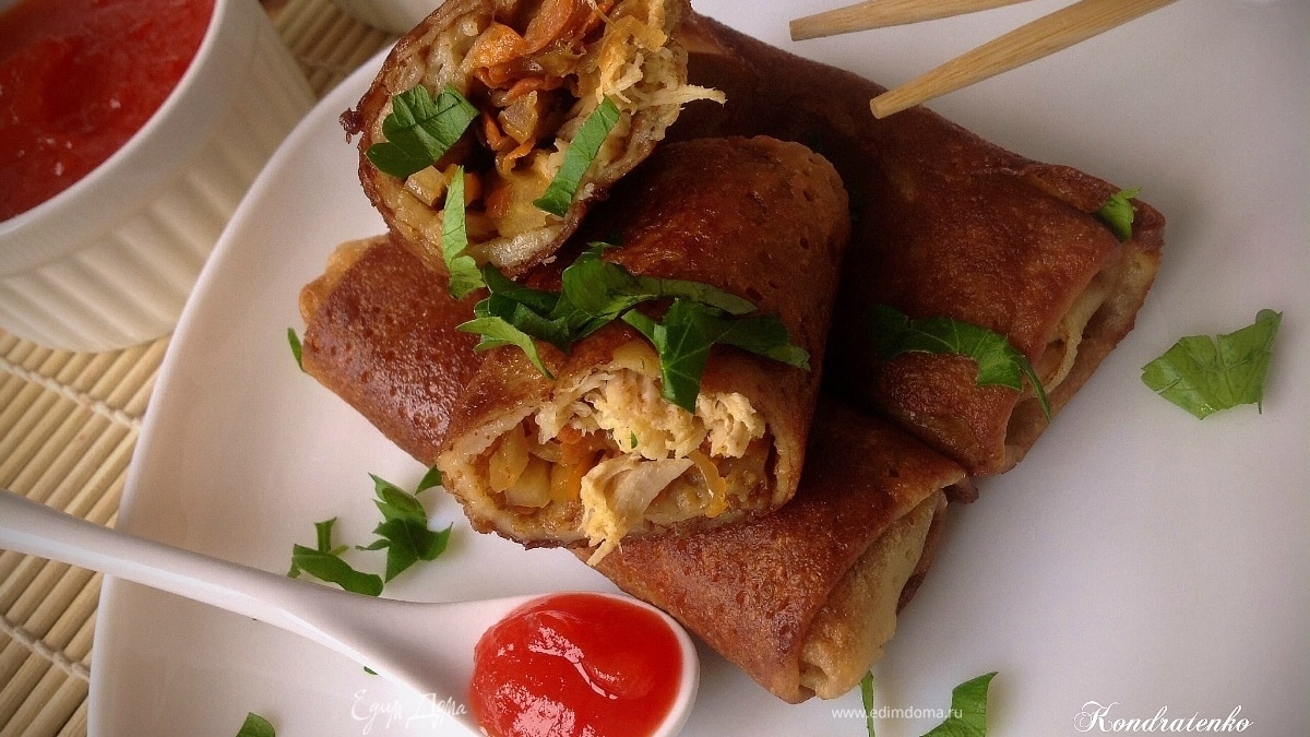 Блинные спринг роллы с курицей и овощами