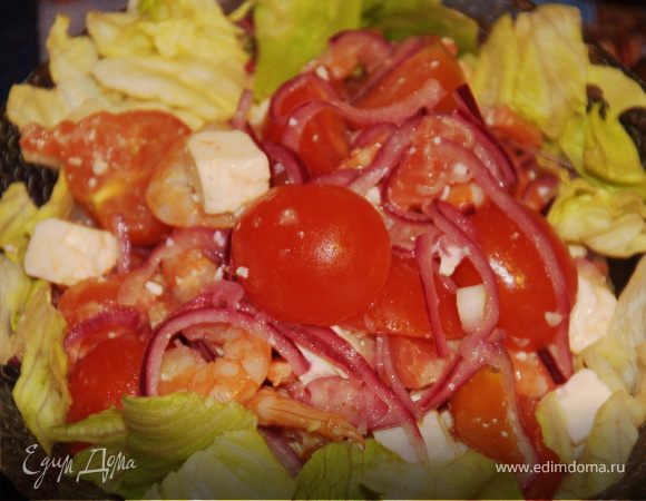 Салат с креветками и красной рыбой