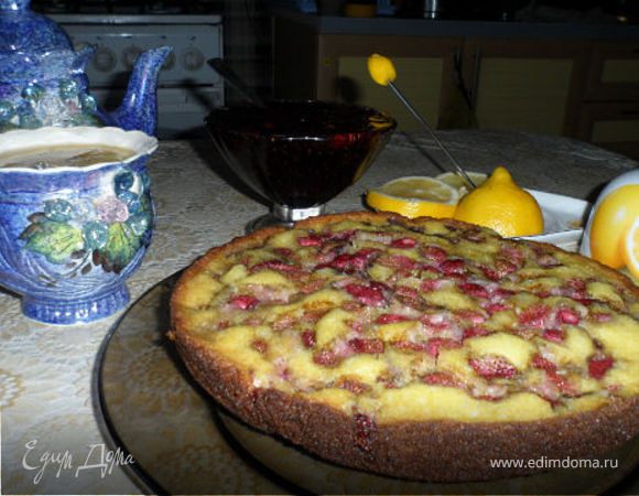 Ягодный пирог, приготовленный на сковороде Ягодный пирог, приготовленный на сковороде