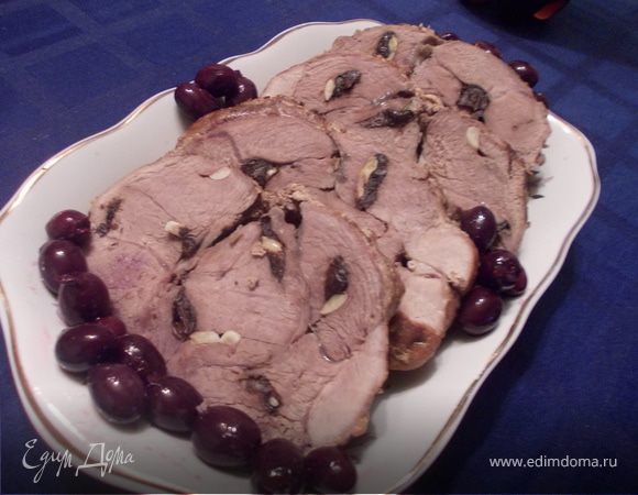 Баранина с чесноком и черносливом