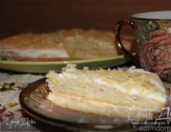 Миндальный пирог со сметанным кремом