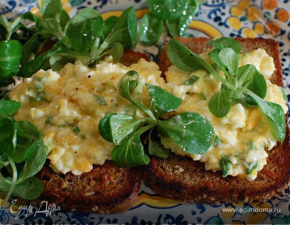 Бутерброд с яйцом и домашним майонезом 