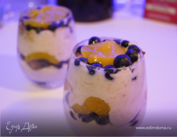 Йогуртовый пудинг с персиками Йогуртовый пудинг с персиками