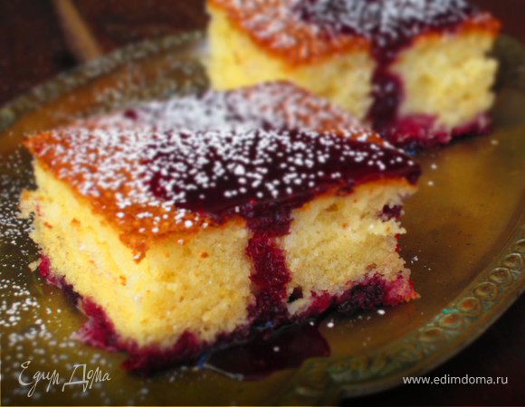 Воздушный йогуртовый пирог с лесными ягодами Воздушный йогуртовый пирог с лесными ягодами