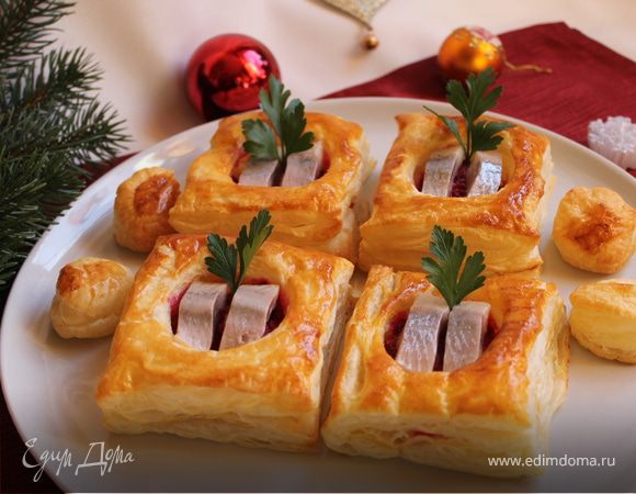 Волованы со свеклой и сельдью