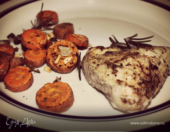 Куриная грудка в духовке с острой морковью Куриная грудка в духовке с острой морковью