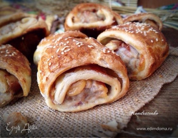 Слойка с мясом беконом и сыром Слойка с мясом беконом и сыром